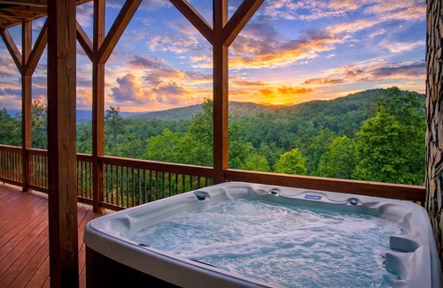 Dobson Cabin | Large Mountaintop Cabin sleeps 16! Blue Ridge Mountain Views & Wraparound Deck
