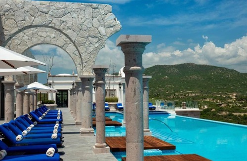 Cabo San Lucas Condo | Luxurious Retreat Resort w/Stunning View & Exclusive Amenities.