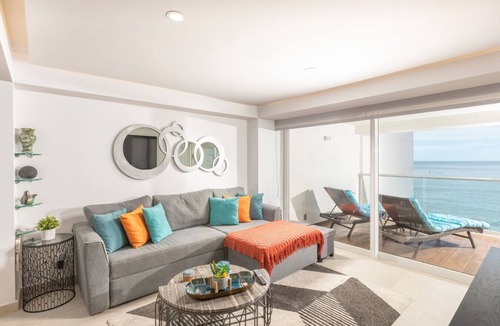Las Glorias Condo | Luxury 2-Bedroom Beachfront Oasis – Two Balconies to Soak in the Views