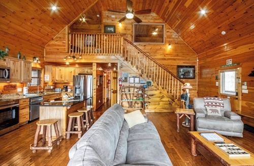 Sevierville Cabin | Mama Bear 'Wheelchair Friendly' Retreat