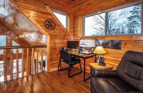 Sevierville Cabin | Mama Bear 'Wheelchair Friendly' Retreat