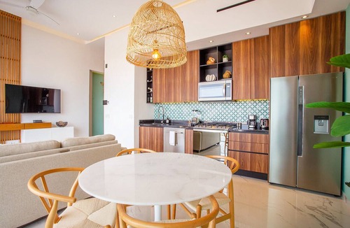 Emiliano Zapata Condo | NEW 1 BR in Romantica w/rooftop pool & gym