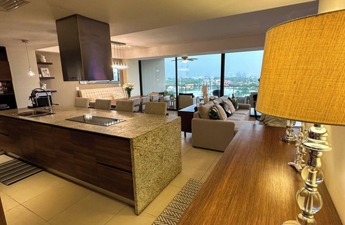 Marina Vallarta Condo | New Nima Bay Luxurious condo with breathtaking views