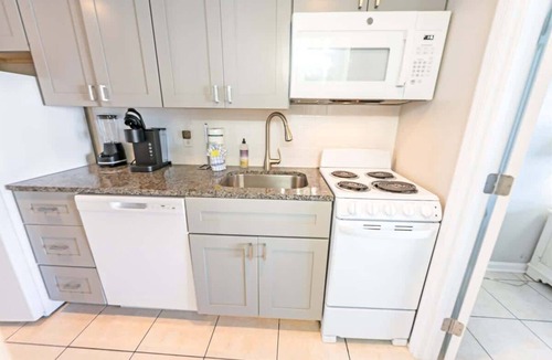 Myrtle Beach Condo | Oceanview Bluewater Resort's King Honeymoon Suite!