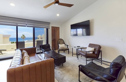 Marina Condo | On The Beach, Spectacular, Elegant, & Luxurious Condo!