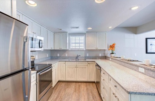 Sea Scape Condo | Outer Banks NC | Couples Beach Escape | Pool & Waterpark