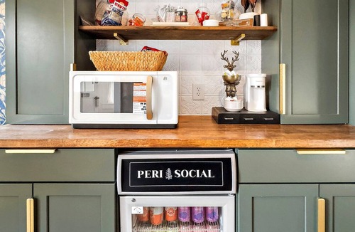 Black Mountain Hotel | Peri Social House