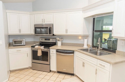 Englewood South House | Pool + Waterfront + No Bridge Gulf Access + Dock + 3 Bedrooms, 4 beds, 1 sofabed