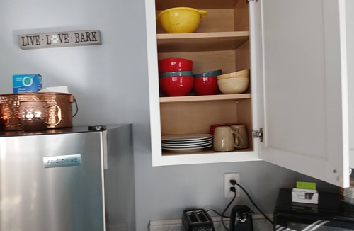 Mount Airy House | PROMO 10% WEEKLY/20% MONTHLY Pet Friendly, Home, private fenced yard.