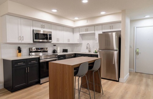 Florida Central Atlantic Coast Hotel | Relax in a Fully Equipped 3BR w/Kitchen & Pool Access – Minutes from Disney