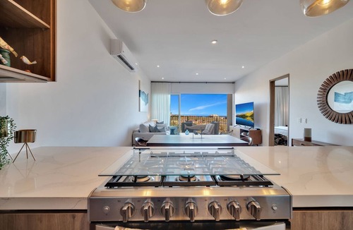 Cabo San Lucas Condo | Relaxing Ocean View Condo 5 mins from Downtown Cabo