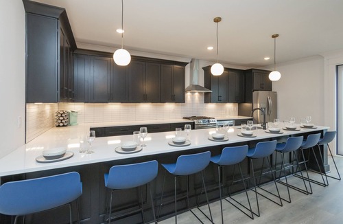 Edgehill House | Rooftop Hot Tub - Walkable to bars - Best Location!