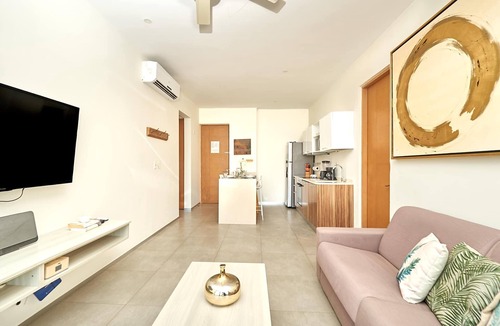 Gonzalo Guerrero Condo | Rooftop Infinity Pool, Cinema, Gym, Steps to Beach