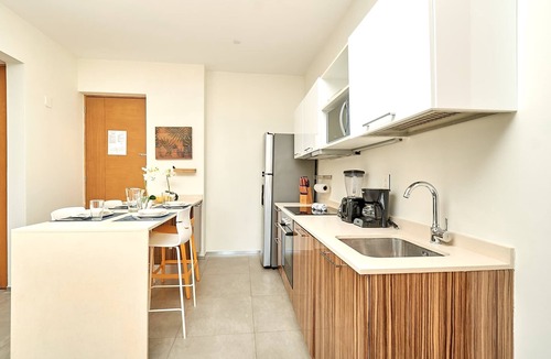 Gonzalo Guerrero Condo | Rooftop Infinity Pool, Cinema, Gym, Steps to Beach