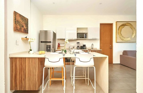 Gonzalo Guerrero Condo | Rooftop Infinity Pool, Cinema, Gym, Steps to Beach
