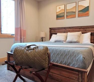 Spruce Pine House | Serene Blue Ridge Pkwy Cabin