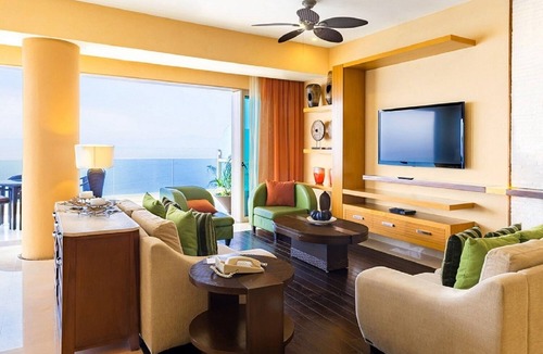 South Shore Hotel Area Condo | Serene Mountain Retreat – Luxury 3BR at Garza Blanca Puerto Vallarta!