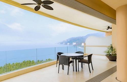 South Shore Hotel Area Condo | Serene Mountain Retreat – Luxury 3BR at Garza Blanca Puerto Vallarta!