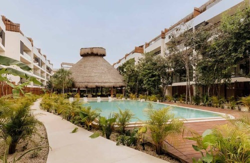 Playa Paraiso Condo | Soluna Jungle Retreat Beach Club Access