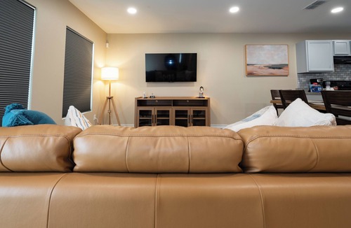 Weslaco House | Stunning Pet Friendly House with King Bed and Texas Size Backyard in Weslaco