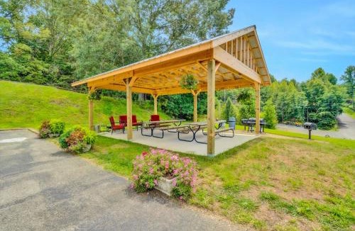 North Shore House | Sunset Landing - Waterfront condo with lake-view deck, tennis court & pool