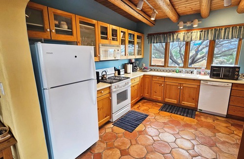 Taos House | Taos House - 360 degree mountain/town views - Patio - Hot Tub