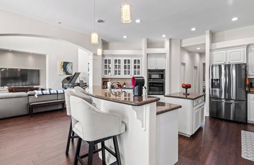 Harlingen House | Treasure Hills Poolside Par- 5 bedroom 3.5bath- Pool overlooking the 14th hole!
