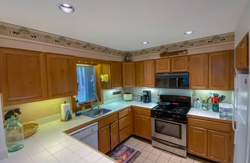 Ludlow House | Warm & inviting 4-bedroom home, open floor plan just steps to Okemo Mtn Resort