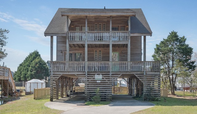 5255- Sound's Perfect, Colington Harbour Gem: Canalfront w/Comm Pool