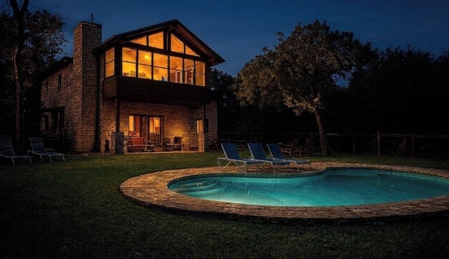 ACL & Austin F1 | Game Room | Tons of Parking