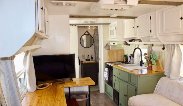 B&W RV Centrally Located