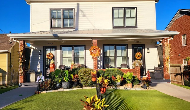Captivating Squeaky Clean 3 BR 3 BA Furn Home in Prized Downtown Neighborhood