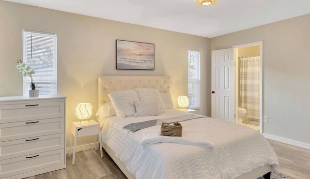 Charming 3 Bedroom Home Sunset Beach