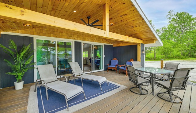 Couple’s Retreat w/Water Access to Lake Champlain