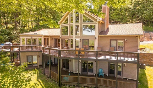 Deep Creek Retreat | 5BR + Hot Tub + Game Room