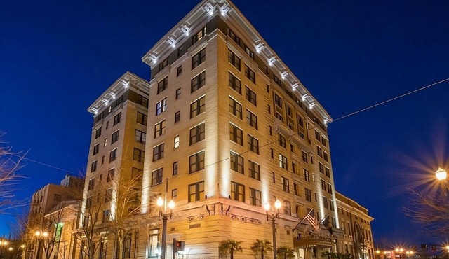 Downtown Retreat | 2 Elegant Suites | Onsite Parking | 0.5 mi to Portland Museum