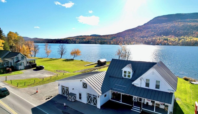 Home on Lake Elmore - Perfect VT getaway! Views, game room - 20 min to Stowe!