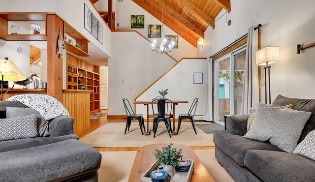 Lakefront Home on Great Sacandaga