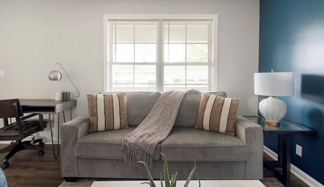 Landing | Chic 2BD, Pool, Gym