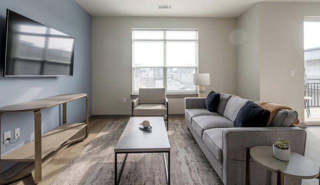 Landing | Stunning 1BD, Clubhouse, Gym