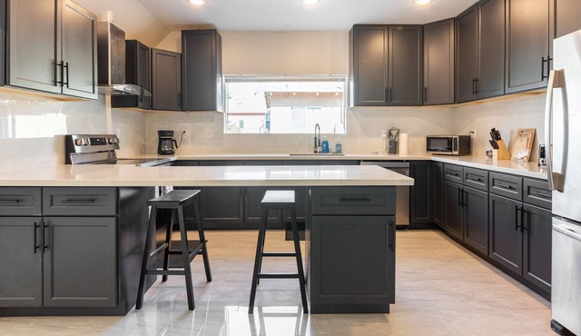 LAX/ SoFi Stadium Spacious 5 BR Brand New House