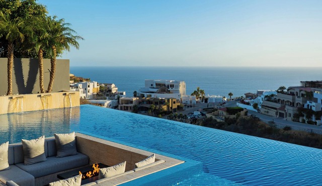 Luxury Villa w/Butler, Cook & Bartender, 2 Infinity Pools & Ocean Views