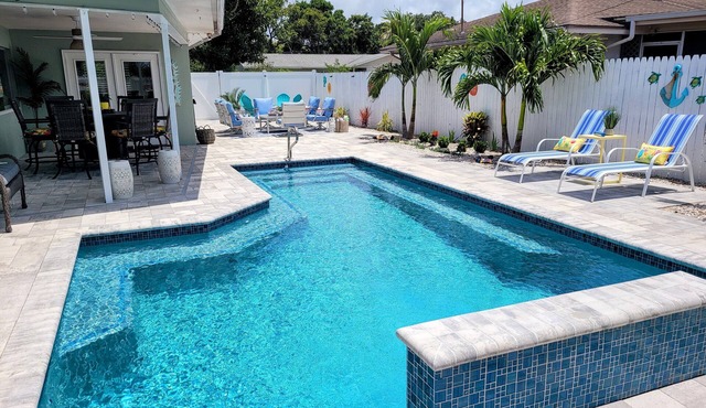 NEW LISTING and NEW POOL - Walk or Bike To Indian Rocks Beach.