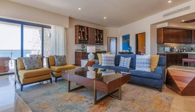 Oceanfront 3BR in Diamante/Golf, Pools & Beach