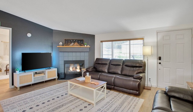 Pine Haven Cozy Lake Escape King Suite Fire Pit Fast Wi-Fi
