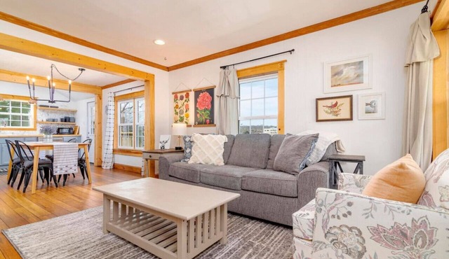 Remodeled 2BR · Steps to ETSU · Pets Welcome