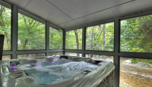 Riverside relaxation and all the comforts of home! - Aska River House