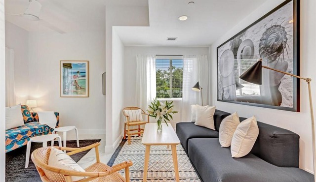 Wynwood Jumbo - Sleeps 16 & free parking