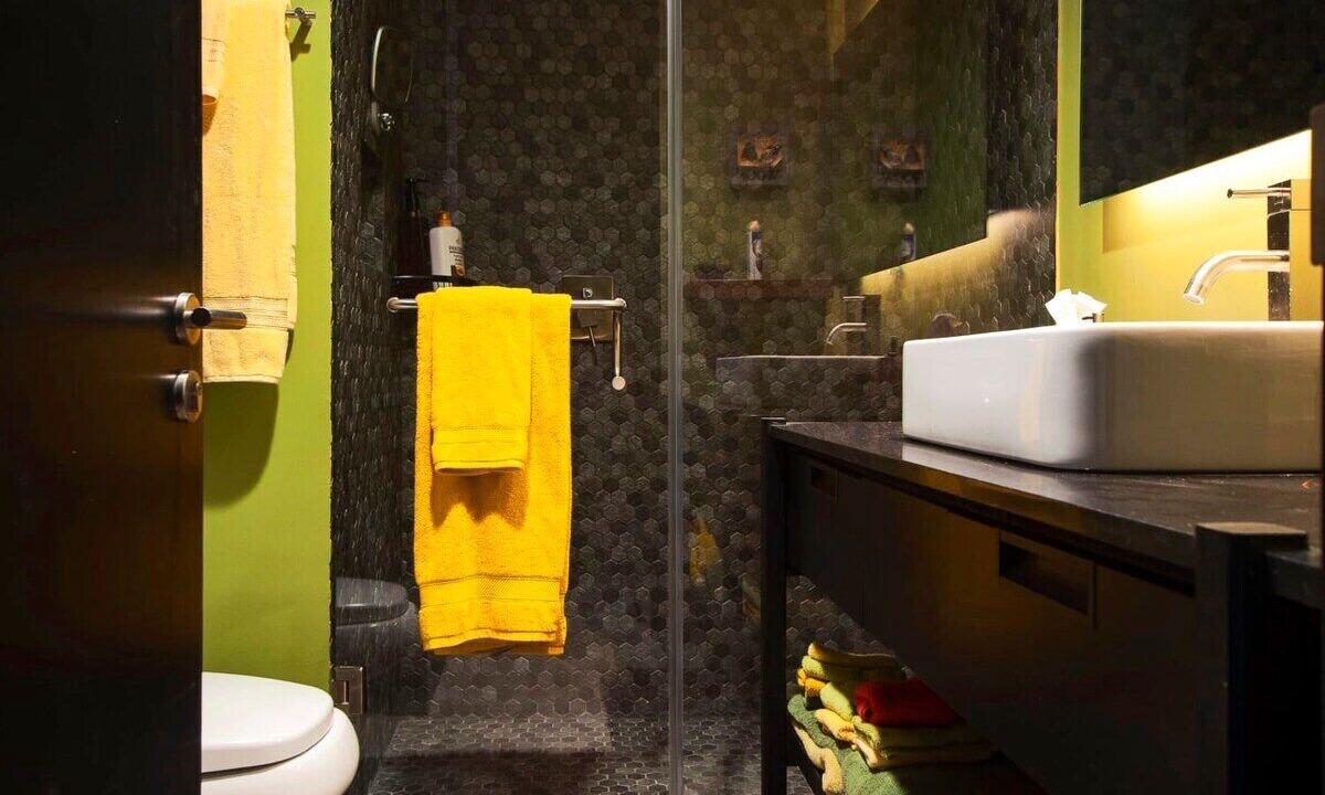 Photo of Bathroom in Romantic Zone