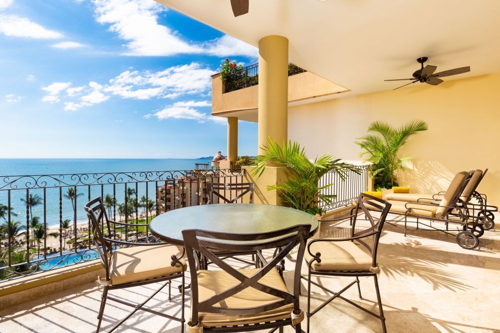 Photo of Patio Balcony in Flamingos